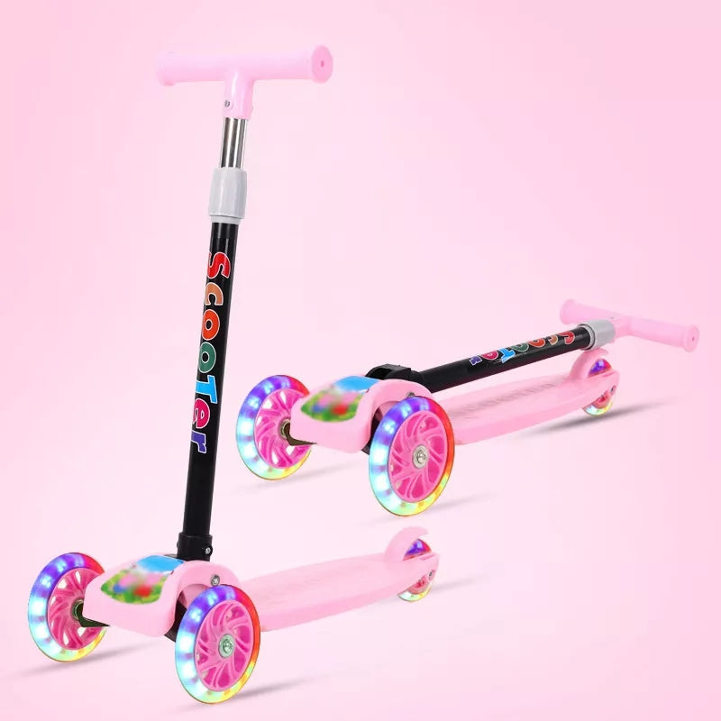 Trottinette pour enfant de 2 à 6 ans disponible en rose ou bleu